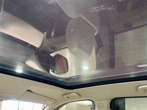 Used 2020 Land Rover Discovery Sport S image 15