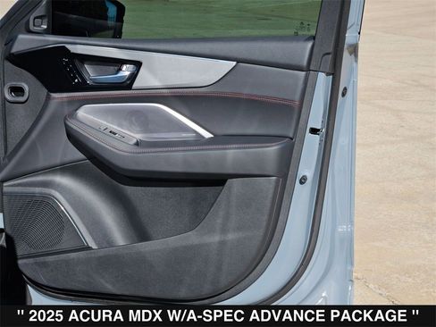 Used 2025 Acura MDX A-Spec image 35