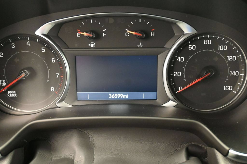 Used 2025 Chevrolet Blazer LT FWD image 13