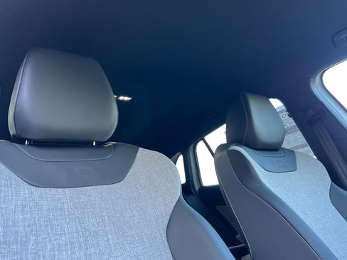 New 2025 Volkswagen ID.4 Pro image 17