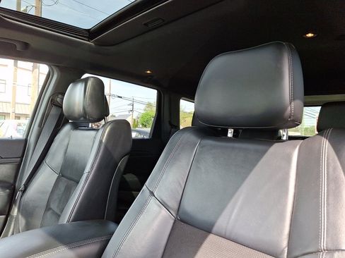 Used 2018 Jeep Grand Cherokee Altitude AWD/4WD image 24