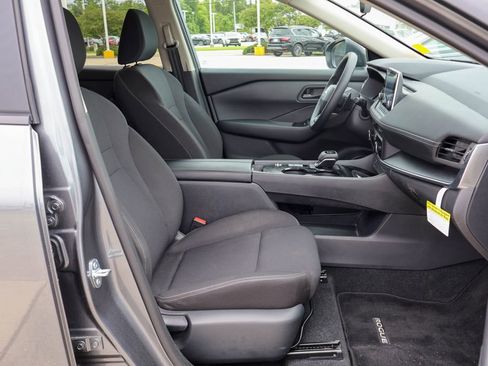 Certified 2026 Nissan Rogue S FWD image 8
