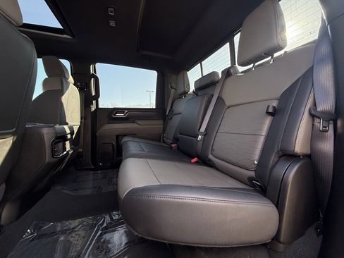 Used 2024 Chevrolet Silverado 2500 ZR2 w/ Technology Package image 24