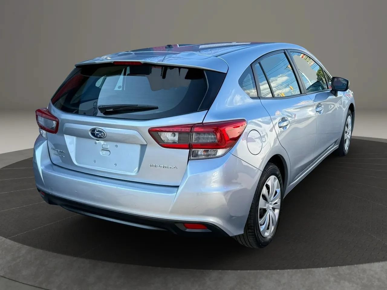 Used 2023 Subaru Impreza 2.0i AWD/4WD image 4