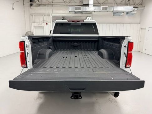 Certified 2025 Chevrolet Silverado 2500 High Country w/ Technology Package AWD/4WD image 28