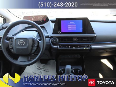 Used 2024 Toyota Prius XLE image 17