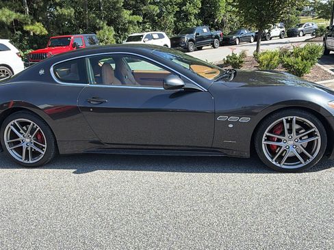 Used 2018 Maserati GranTurismo MC RWD image 7