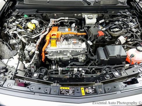 New 2025 Cadillac Lyriq Luxury w/ LPO, Floor Liner Package image 21