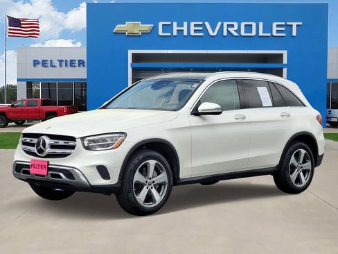 Used 2022 Mercedes-Benz GLC 300 4MATIC image 3