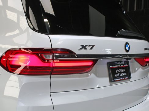Used 2022 BMW X7 xDrive40i w/ Executive Package AWD/4WD image 13