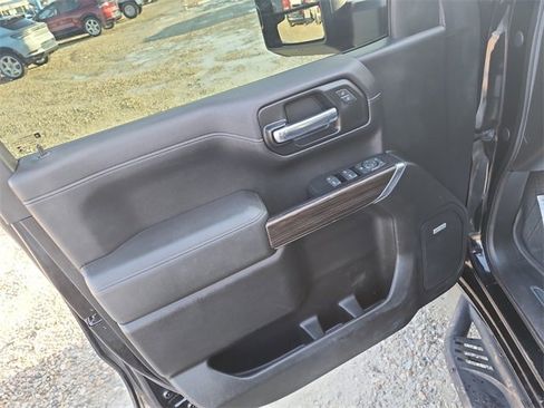 Used 2020 Chevrolet Silverado 1500 LT Trail Boss image 17