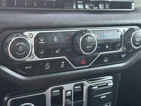 Used 2024 Jeep Wrangler Willys image 20