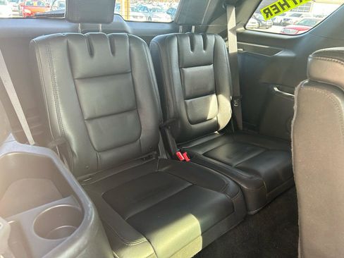 Used 2014 Ford Explorer XLT w/ Equipment Group 202A image 13