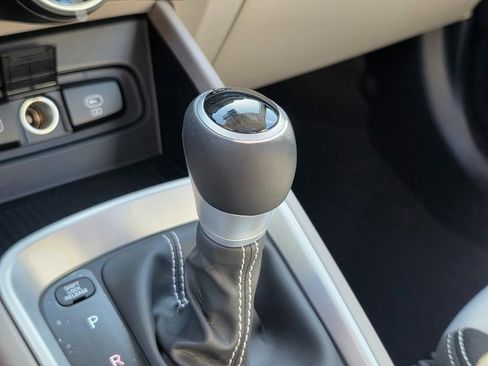 New 2025 Hyundai Venue SEL image 27