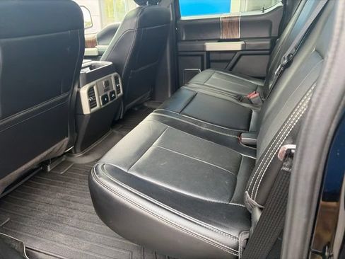 Used 2018 Ford F150 Lariat w/ Equipment Group 502A Luxury AWD/4WD image 4