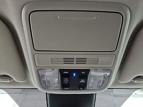 New 2026 Honda Odyssey Touring image 24