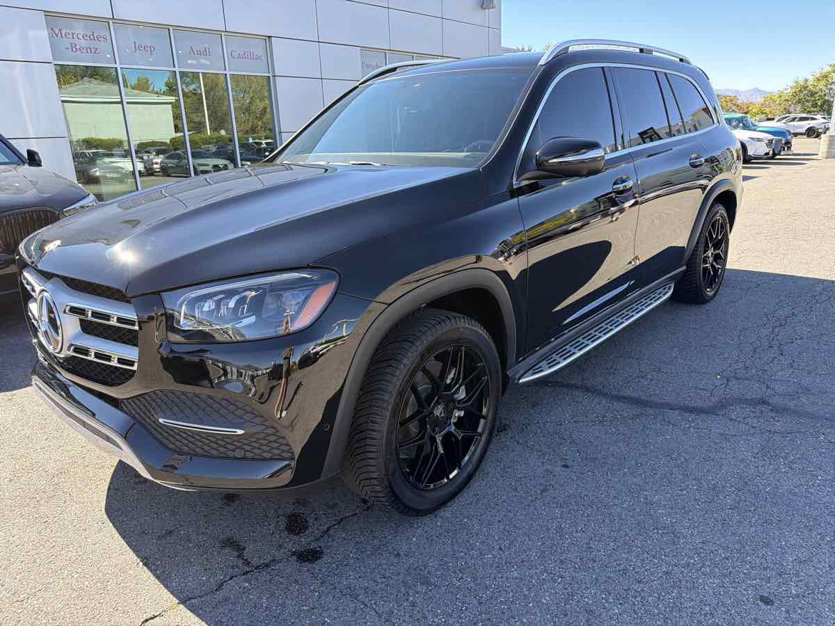 Used 2021 Mercedes-Benz GLS 450 4MATIC image 9