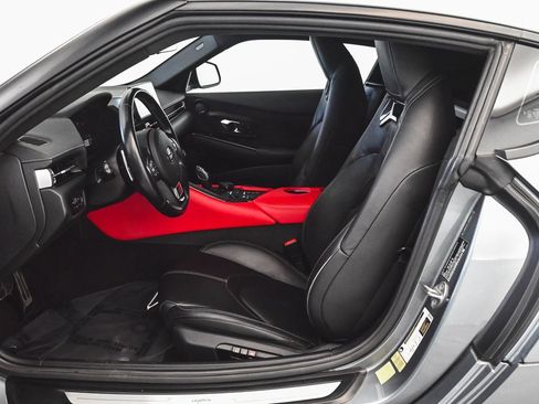 Used 2020 Toyota Supra Premium w/ Driver Assist Package image 28