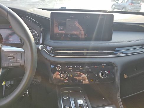 Certified 2025 INFINITI QX60 Pure image 10