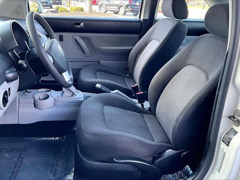 Used 2003 Volkswagen Beetle GL image 7