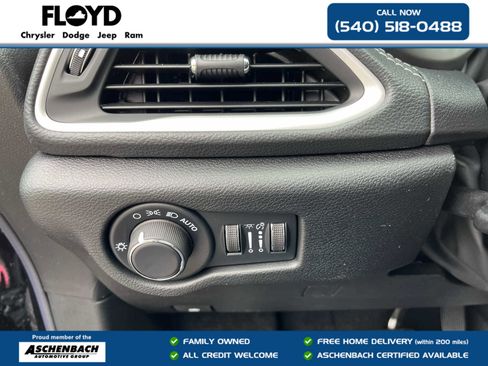 New 2027 Chrysler Pacifica Select AWD/4WD image 11