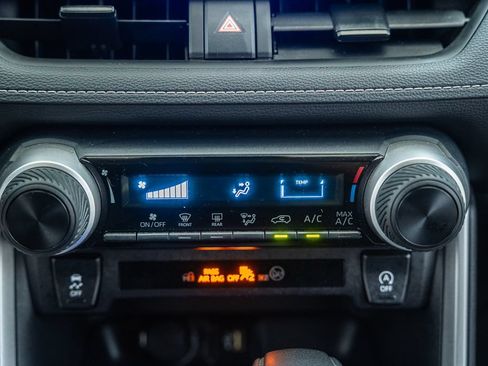 Certified 2025 Toyota RAV4 LE FWD image 22