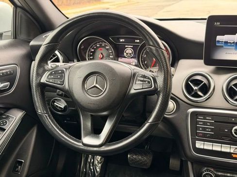 Used 2019 Mercedes-Benz GLA 250 4MATIC image 35