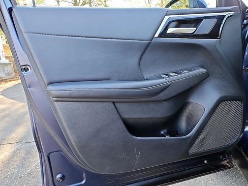 Used 2024 Mitsubishi Outlander SE image 16