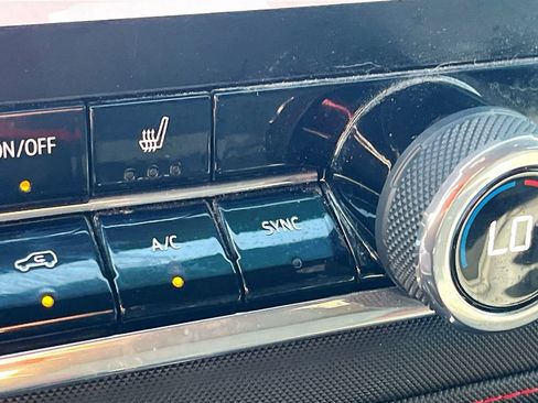 Used 2024 Chevrolet Colorado Z71 w/ Z71 Convenience Package 2 image 20