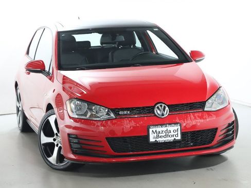 Used 2015 Volkswagen GTI SE image 1