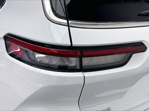 New 2026 Jeep Grand Cherokee L 4WD image 16