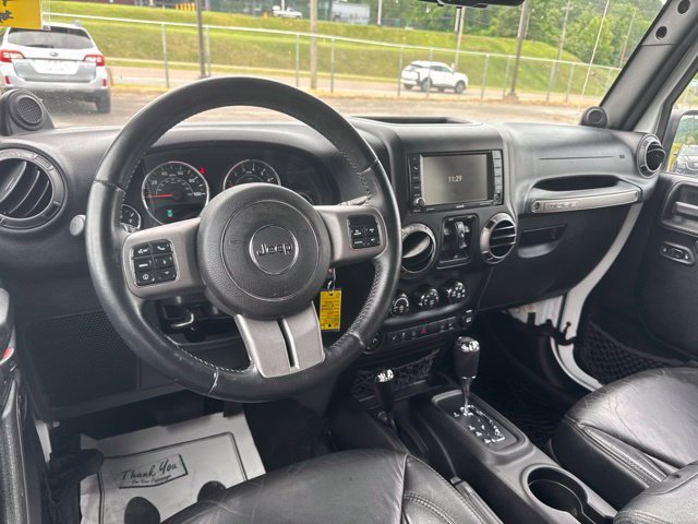 Used 2013 Jeep Wrangler Unlimited Sahara AWD/4WD image 12