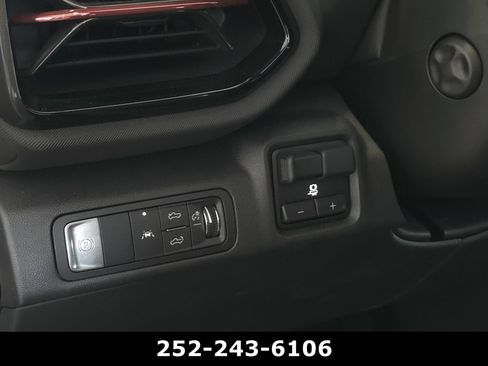 Used 2026 Chevrolet Silverado EV Trail Boss AWD/4WD image 27