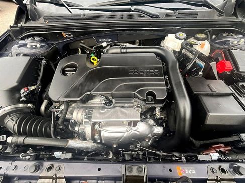 Used 2025 Chevrolet Malibu LT image 10