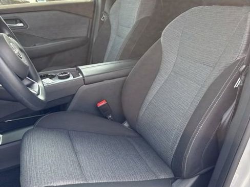 Certified 2023 Nissan Rogue SV image 8