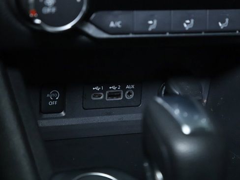 Used 2024 Nissan Sentra SV FWD image 27