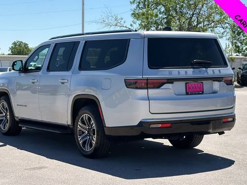 Used 2024 Jeep Wagoneer L Series II w/ Flexible Seating Group image 5