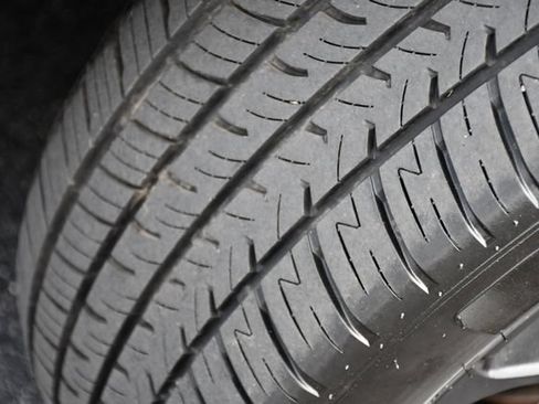 Used 2026 Chrysler Pacifica Limited w/ S Appearance Package FWD image 15