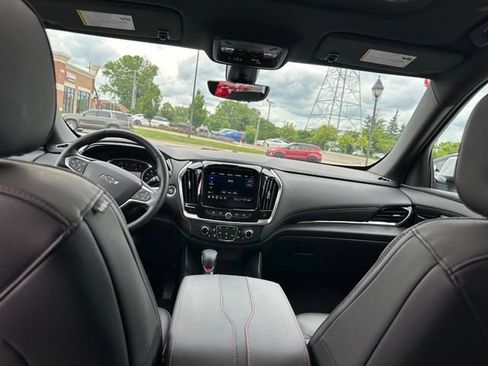 Used 2023 Chevrolet Traverse RS w/ LPO, Floor Liner Package AWD/4WD image 27