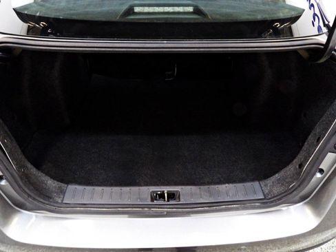 Used 2020 Nissan Versa S FWD image 13