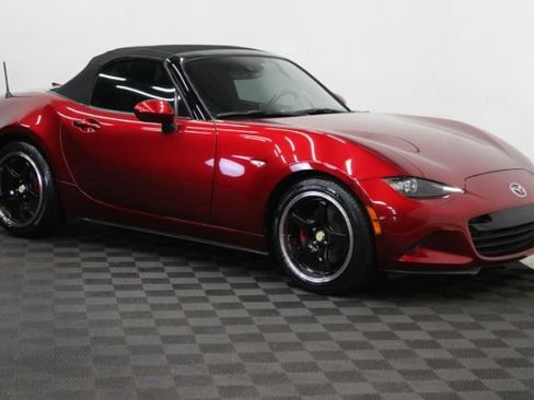 Used 2022 MAZDA MX-5 Miata Grand Touring w/ Weather Package RWD image 3