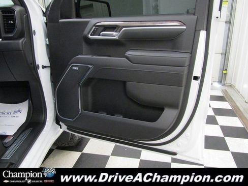 Certified 2025 Chevrolet Silverado 1500 LTZ image 46