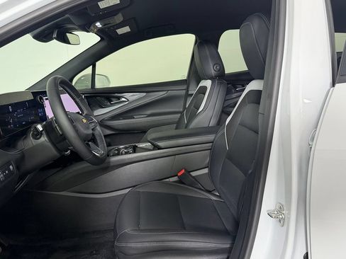 Used 2024 Chevrolet Blazer EV LT AWD/4WD image 19