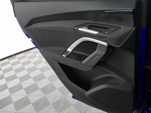 New 2025 Audi SQ5 Premium image 25