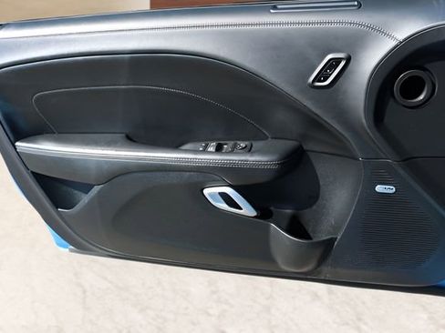 Used 2023 Dodge Challenger SXT w/ Plus Package image 9