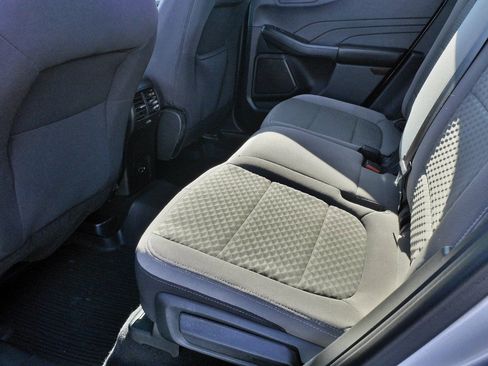 Used 2022 Ford Escape SE w/ Cold Weather Package image 17