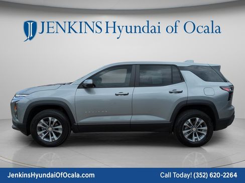 Used 2025 Chevrolet Equinox LT w/ Safety and Technology Package FWD image 6
