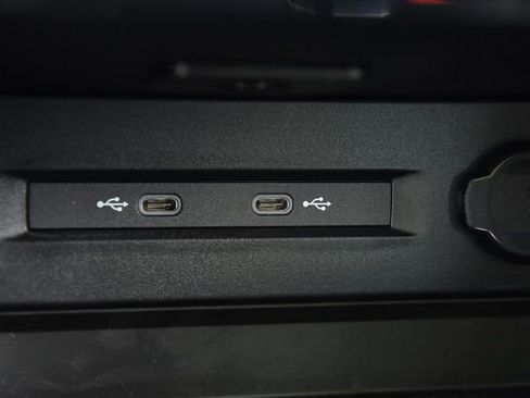 New 2026 Volkswagen Taos SE image 15