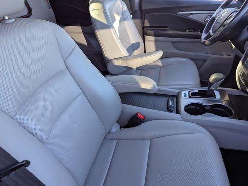 Used 2019 Honda Ridgeline RTL-T image 11