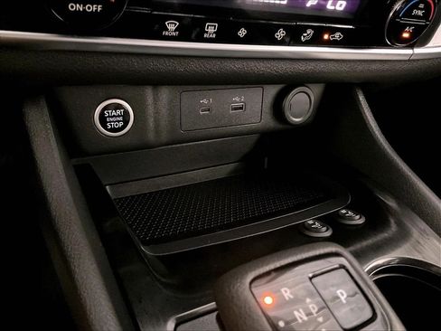 Used 2023 Nissan Rogue SV AWD/4WD image 26